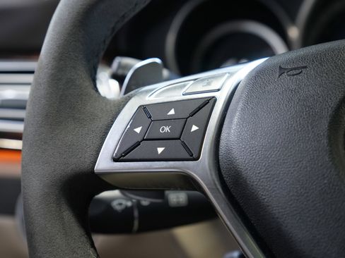 Used 2012 Mercedes-Benz CLS 63 AMG image 40