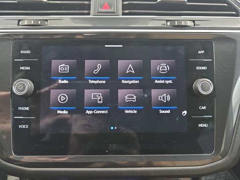 Used 2023 Volkswagen Tiguan SE FWD image 24