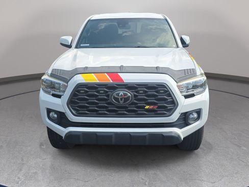 Used 2020 Toyota Tacoma TRD Off-Road AWD/4WD image 2