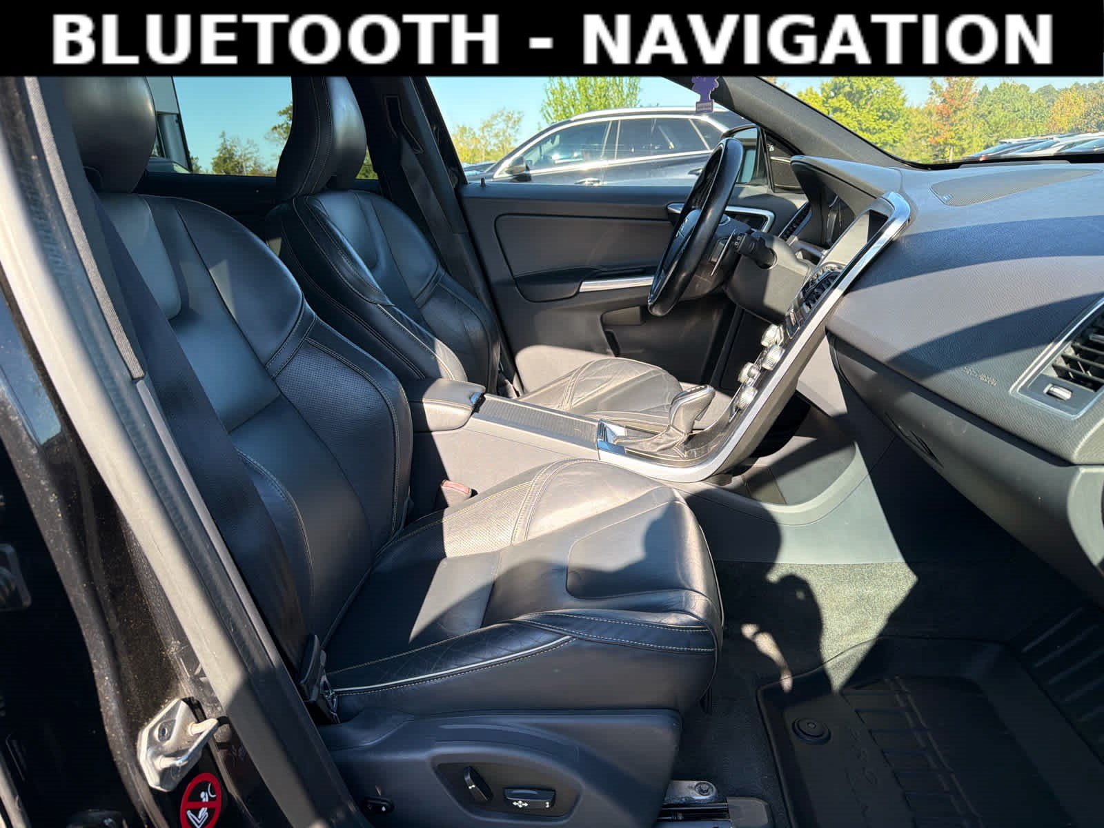 Used 2015 Volvo XC60 T6 R-Design Platinum w/ Climate Package AWD/4WD image 4