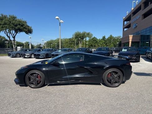 Used 2025 Chevrolet Corvette Stingray Preferred Cpe w/ Z51 Performance Package RWD image 2