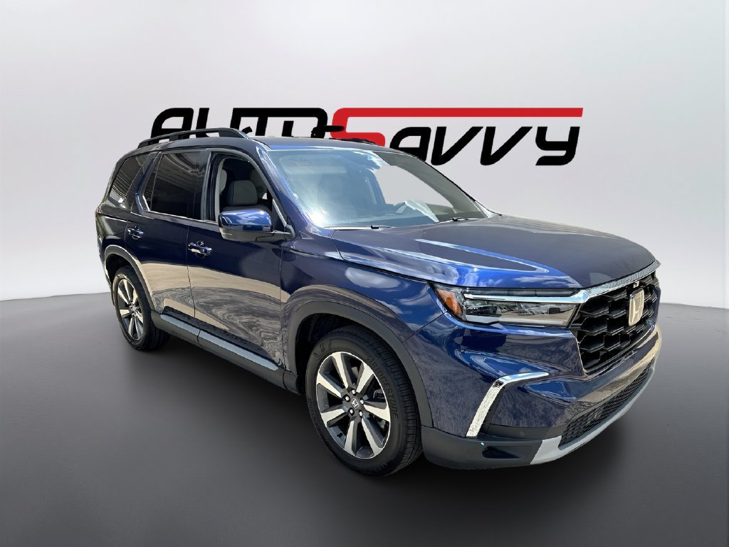 Used 2025 Honda Pilot Elite image 1