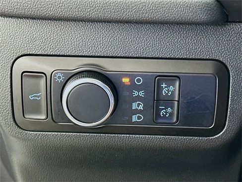 Used 2022 Ford Escape SE w/ SE Sport Appearance Package image 19