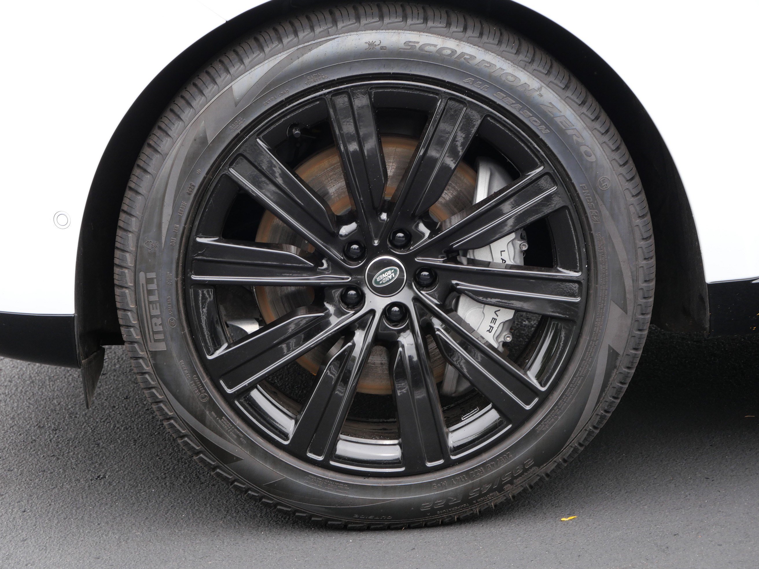 Used 2025 Land Rover Range Rover SE AWD/4WD image 10
