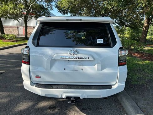 Used 2024 Toyota 4Runner SR5 RWD image 5