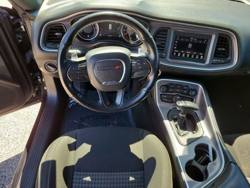 Used 2022 Dodge Challenger GT AWD/4WD image 10