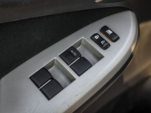 Used 2012 Toyota Corolla S image 19