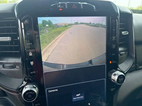 Used 2019 RAM 1500 Big Horn RWD image 8