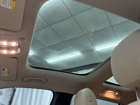 Certified 2022 Mercedes-Benz GLB 250 image 21