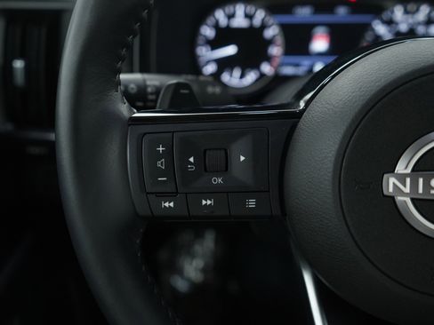 Used 2023 Nissan Pathfinder SL image 26