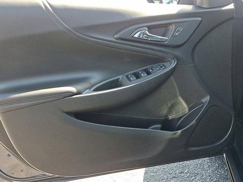 Used 2020 Chevrolet Malibu LT w/ Leather Package image 12