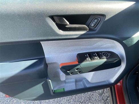 Used 2024 Ford Maverick XLT w/ Equipment Group 300A Standard image 16