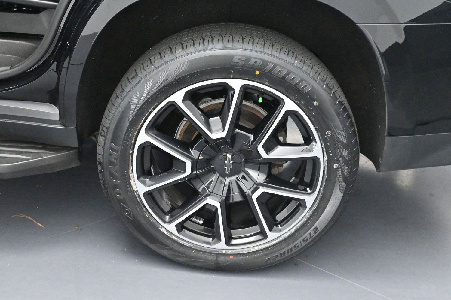 Used 2024 Chevrolet Tahoe RST w/ Luxury Package AWD/4WD image 42