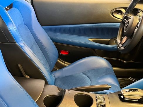 Certified 2024 Nissan Z Performance w/ Floor Mat Package image 9
