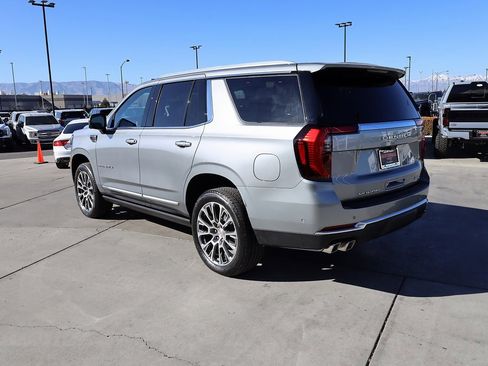 New 2026 GMC Yukon Denali w/ Denali Reserve Package image 4