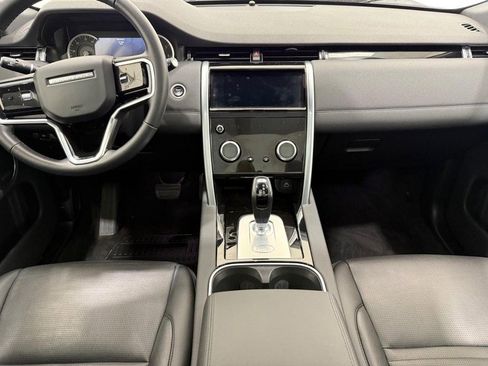 Used 2023 Land Rover Discovery Sport SE image 9