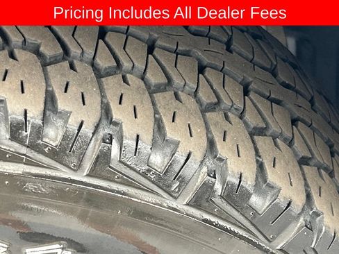 Used 2022 Jeep Cherokee Latitude AWD/4WD image 24
