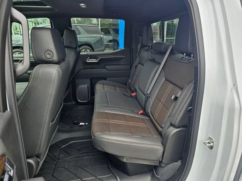New 2026 Chevrolet Silverado 1500 High Country AWD/4WD image 17