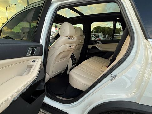 Used 2021 BMW X5 sDrive40i w/ Premium Package RWD image 20