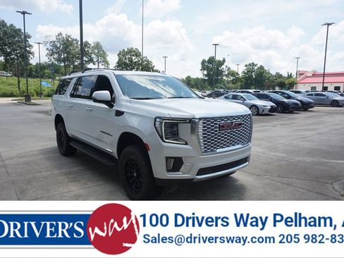 Used 2023 GMC Yukon XL Denali w/ Advanced Technology Package AWD/4WD image 1