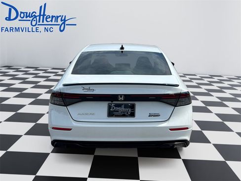 Used 2023 Honda Accord Sport image 4