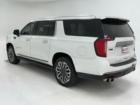 Used 2023 GMC Yukon XL Denali Ultimate image 5