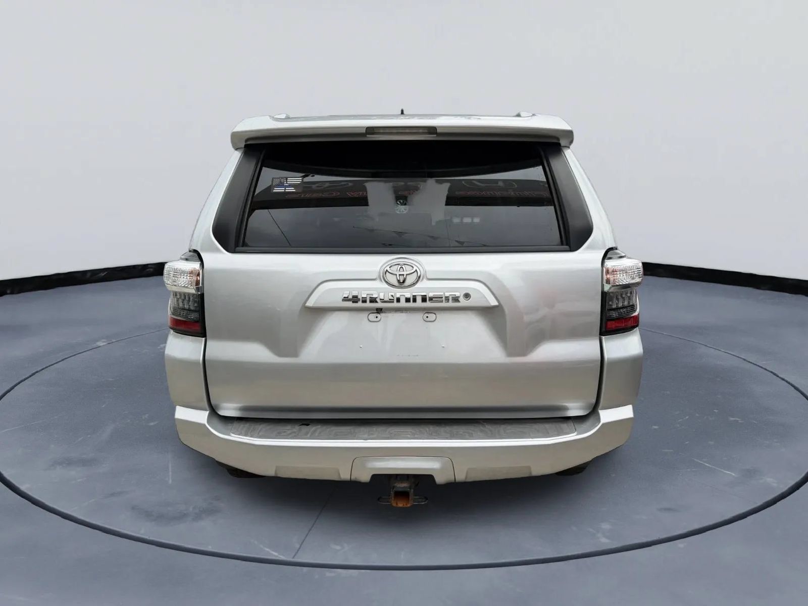 Used 2014 Toyota 4Runner SR5 AWD/4WD image 4