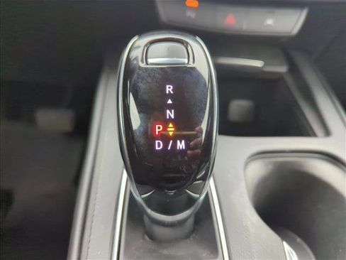 Used 2024 Cadillac XT4 Premium Luxury image 15