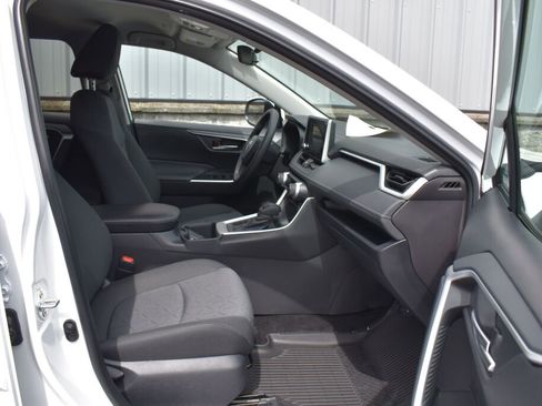 Certified 2025 Toyota RAV4 XLE image 25