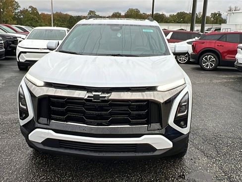 New 2026 Chevrolet Equinox ACTIV w/ Convenience Package III image 2