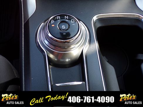 Used 2019 Ford Fusion SE image 24