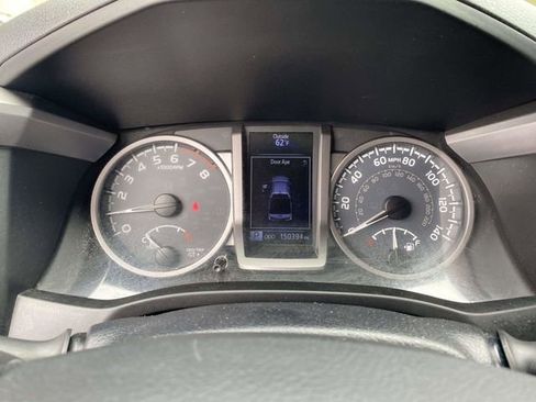 Used 2017 Toyota Tacoma SR5 w/ Tow Package image 23