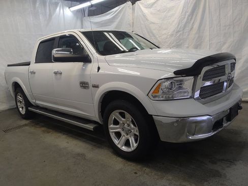 Used 2017 RAM 1500 Laramie Longhorn image 11