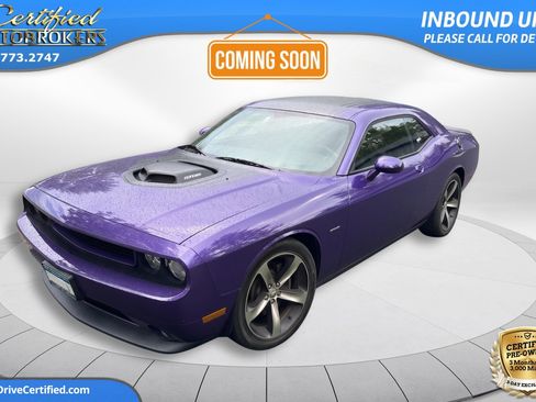 Used 2014 Dodge Challenger R/T RWD image 1