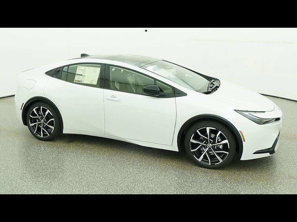 New 2026 Toyota Prius Plug-In Hybrid FWD image 98
