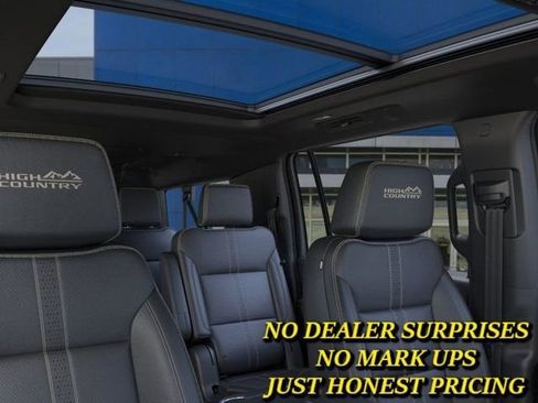 New 2026 Chevrolet Suburban High Country w/ Sun And Tow Package AWD/4WD image 24