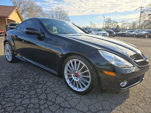 Used 2011 Mercedes-Benz SLK 300 image 18