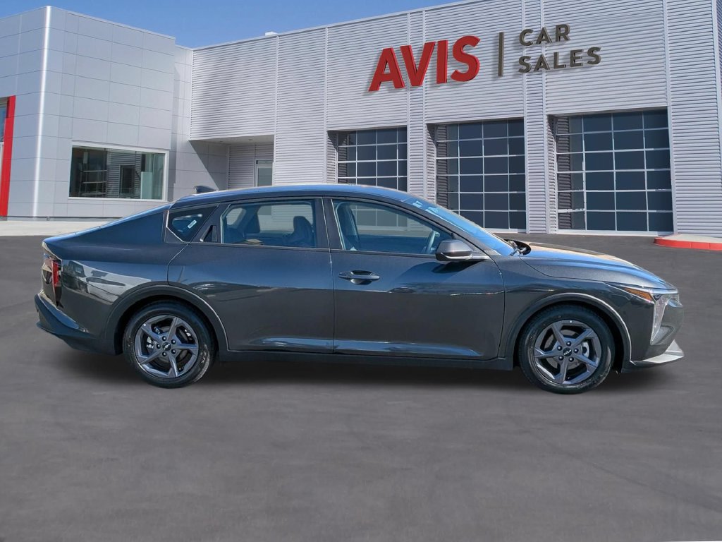 Used 2025 Kia K4 FWD image 5
