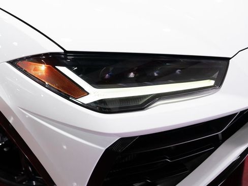 Used 2019 Lamborghini Urus AWD/4WD image 39