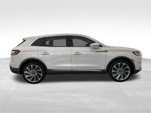 Used 2022 Lincoln Nautilus Reserve w/ Equipment Group 202A AWD/4WD image 6