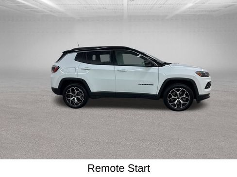 Used 2025 Jeep Compass Limited AWD/4WD image 14