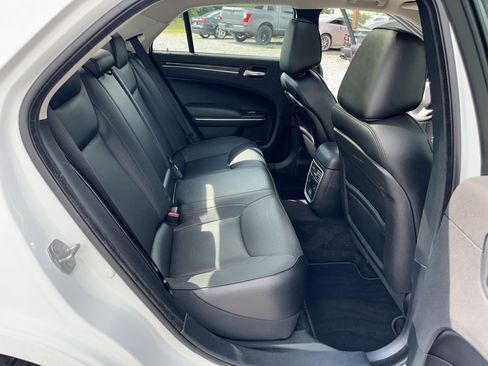 Used 2018 Chrysler 300 Limited w/ Safetytec Plus Group RWD image 19
