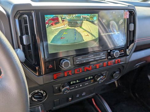 Certified 2025 Nissan Frontier PRO-4X image 20