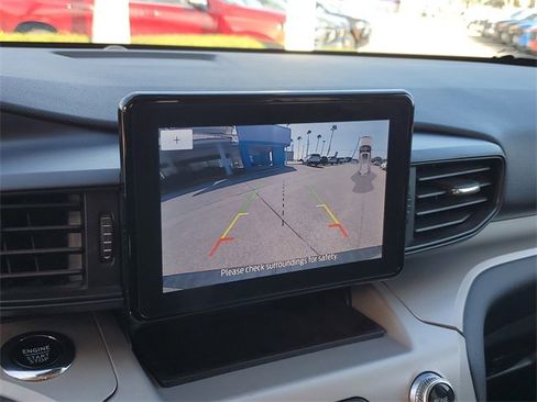 Used 2023 Ford Explorer XLT image 26
