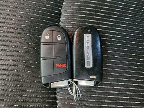 Used 2017 Dodge Journey SXT w/ Premium Group image 32