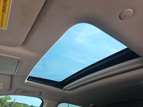 Used 2024 Honda CR-V EX-L image 26