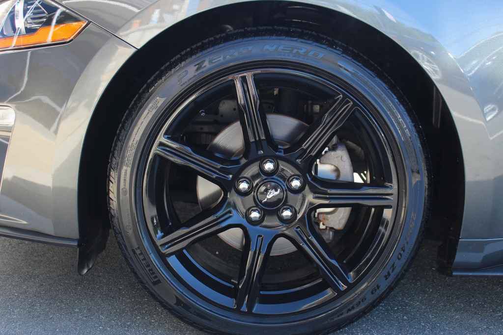Used 2020 Ford Mustang Premium w/ Equipment Group 201A RWD image 26