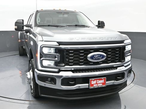 Used 2024 Ford F350 Lariat w/ Lariat Ultimate Package image 3
