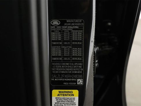 New 2024 Land Rover Range Rover Evoque Dynamic SE image 27