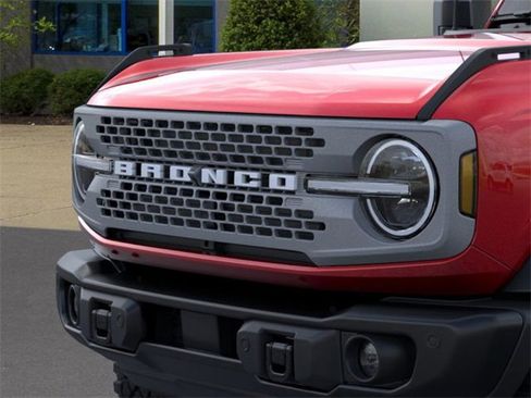 New 2025 Ford Bronco Badlands image 19